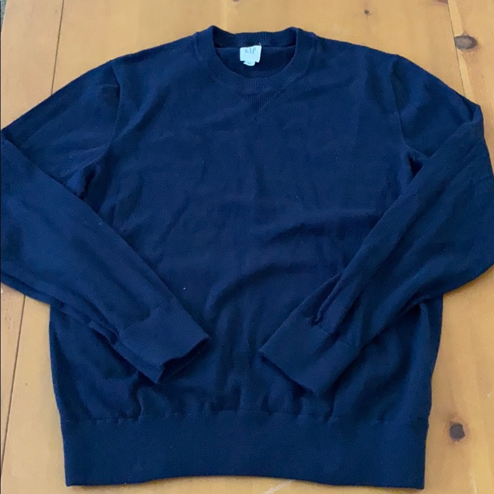 Gap women’s blue sweater